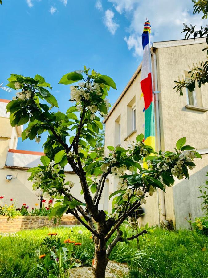 Reims Sherpa Guest House Exterior foto